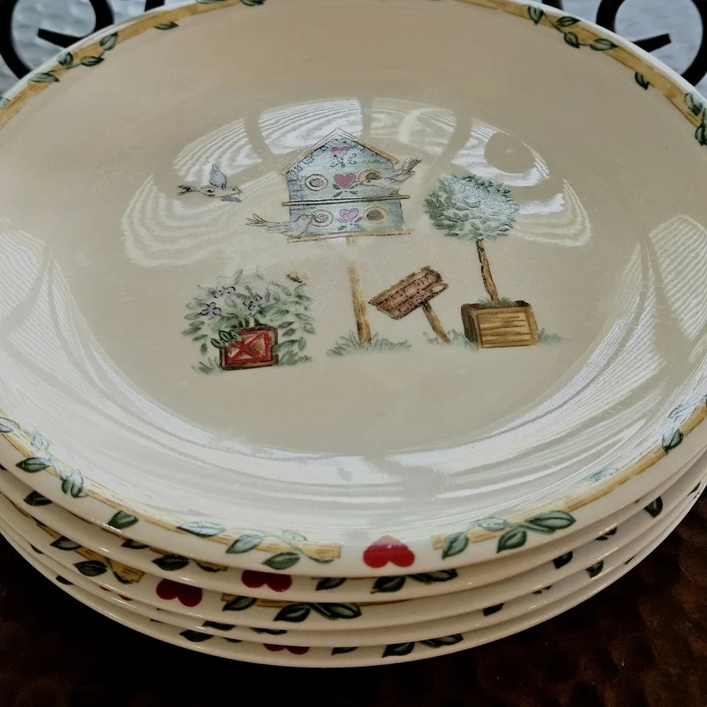 Thomson Pottery Birdhouse 8
